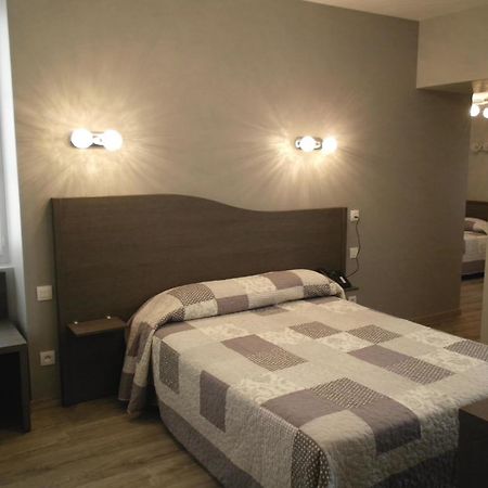 Annexe Hotel De La Gare Hendaye Exteriör bild
