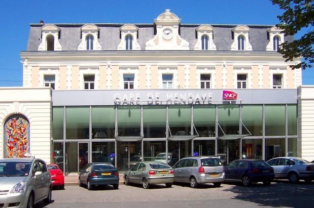 Annexe Hotel De La Gare Hendaye Exteriör bild